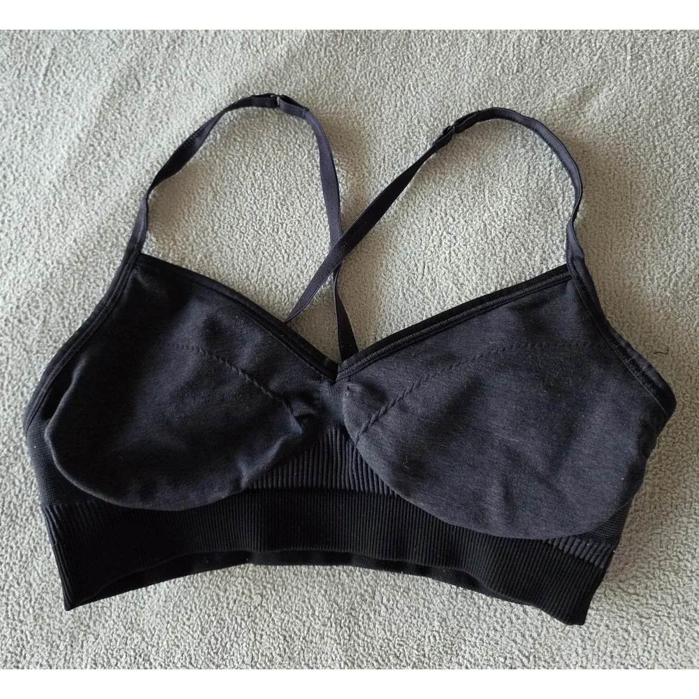 Lululemon Sports Bra Black Sleeveless Scoop Neck Athletic Athleisure Top